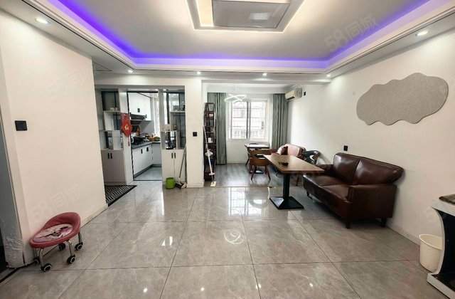 广场墙门2室2厅73.85㎡85万二手房图片