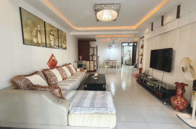 富贵花园 南北通透 交通便利 产权清晰 近医院 步梯二楼