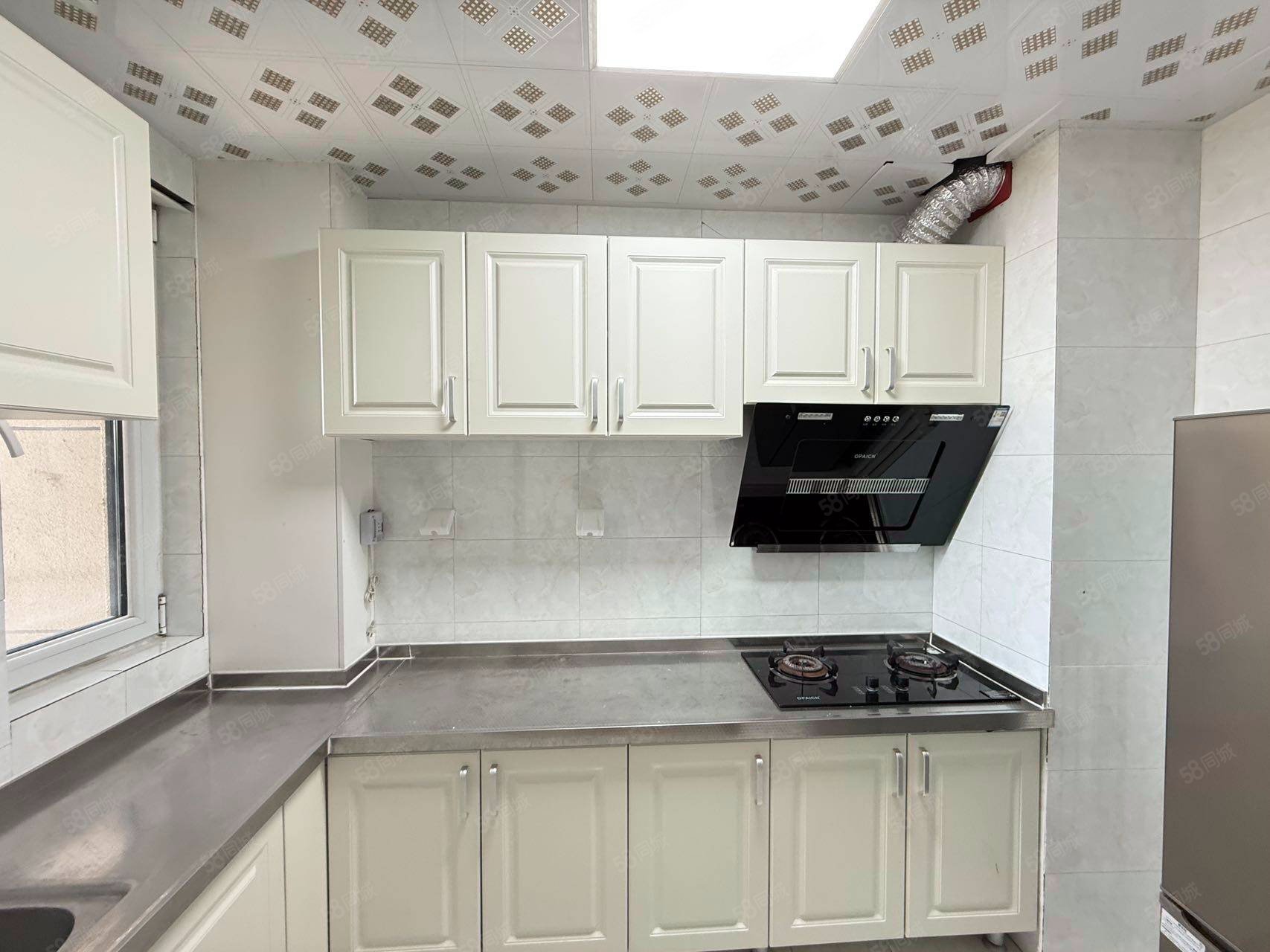 萬泉盛景園1室1廳1衛(wèi)58㎡南北256萬