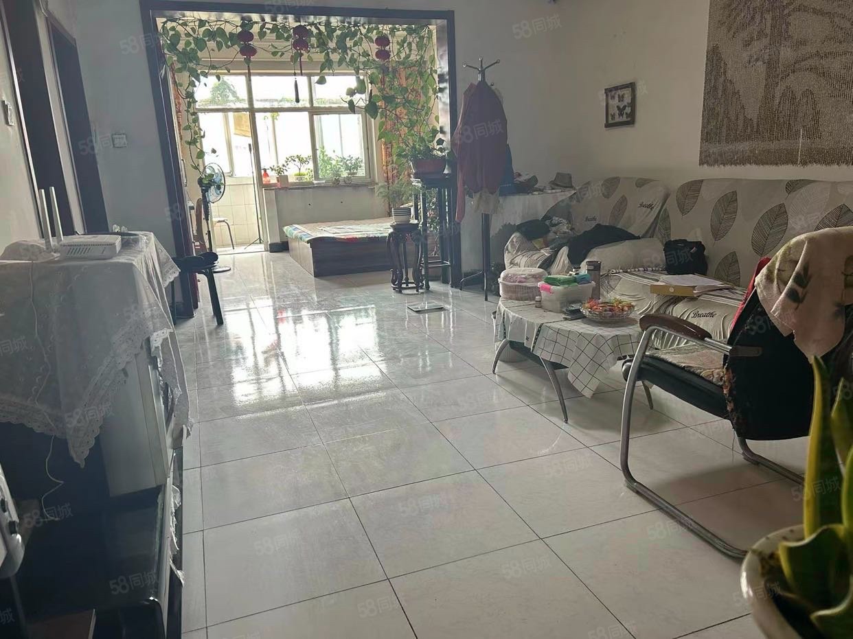 銀河小區(qū)2室1廳1衛(wèi)81.79㎡南38萬(wàn)