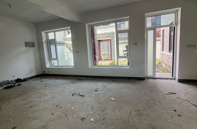 古楼 东昌  新出大院别墅 直 70万 临路 位置好 户型好