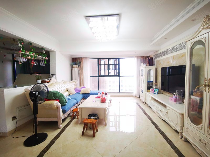 才子嘉都(一期)6室2厅2卫121.61㎡南150万