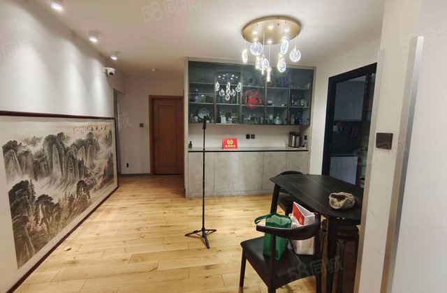 益田远洋万和风景6室3厅264.93㎡550万二手房图片