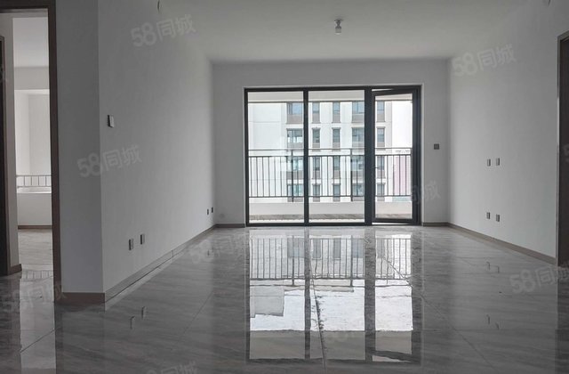 学府印象,区政府旁,紧邻  实验,三叶草户型,带车储,可按揭