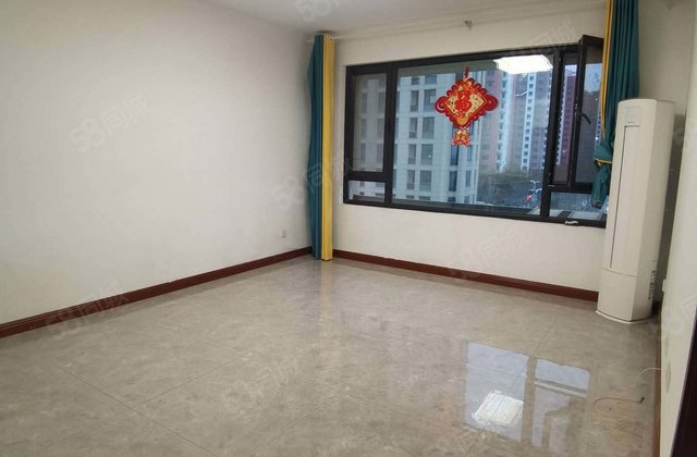 免大税  带车位 储藏室 小高层，3室两卫，好楼层百合新城