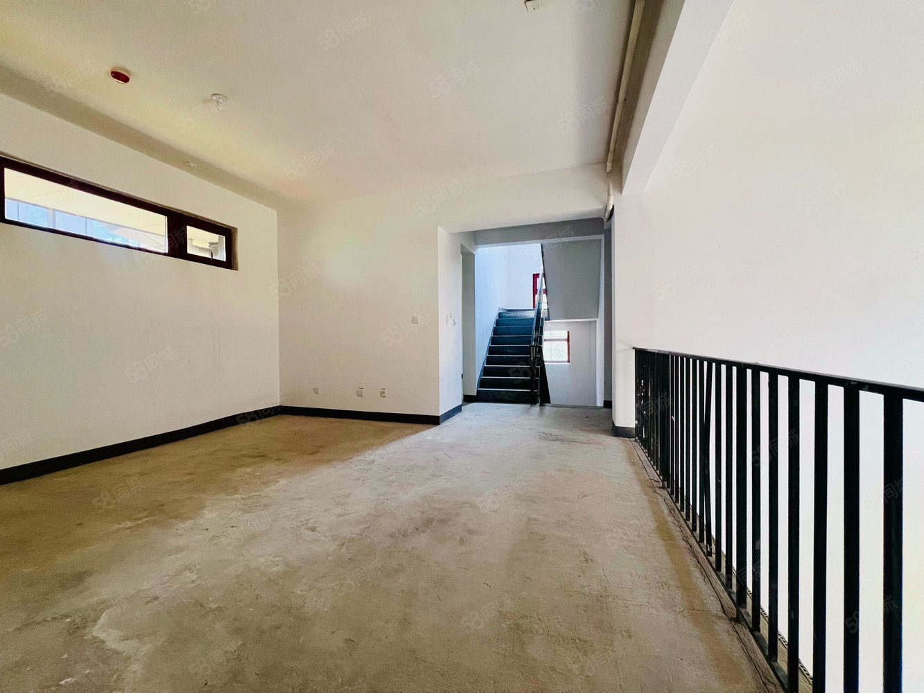 億城燕西華府(別墅)9室4廳8衛(wèi)596㎡南北2200萬