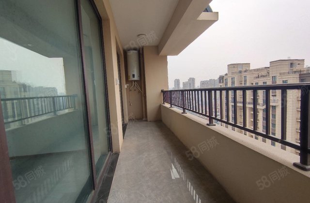 急急售 文 轩 闸口 东关瑞府 送储藏室 四室  东关国际