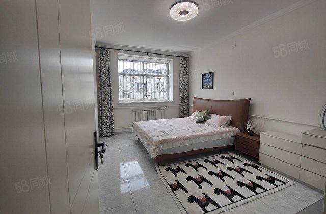 铁塔商场附近 民族   四中 煤厂小区 精装三室双阳台