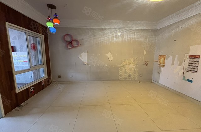 电梯中层！阳光和实验！性价比杠杠的！颐馨园金柱绿城城市之尊