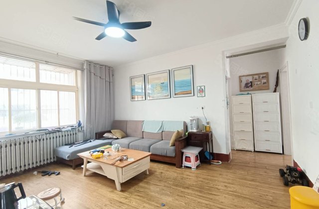 中华御苑水城华府  国棉西苑三室朝阳。低楼层。好停车