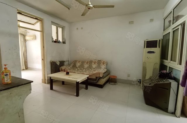 急售万达旁 标准三室 单位家属院 好楼层 停车方便