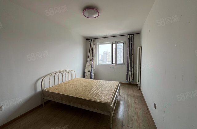 南海雅苑1室1厅61.74㎡150万二手房图片