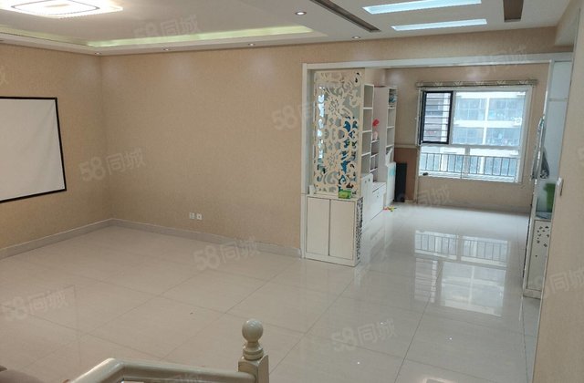 急售 阿卡迪亚电梯好楼层 大三室 免大税 送储藏室车位