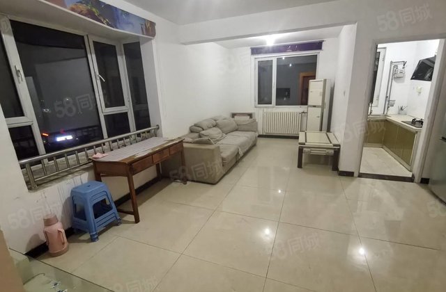 急  香江妇幼附近电梯小三室西边户免大税带储藏随时看房有钥匙