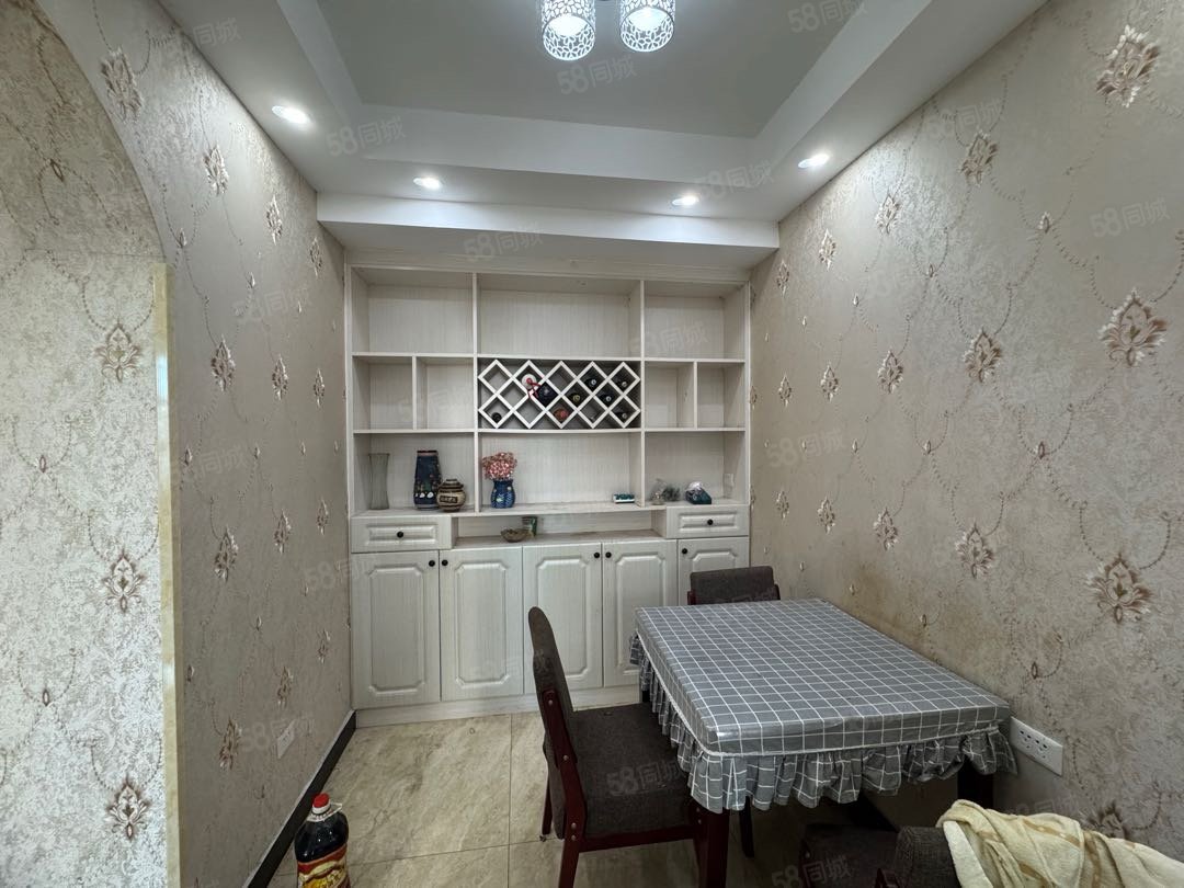 六堰文化宫3室2厅1卫110㎡南北58万