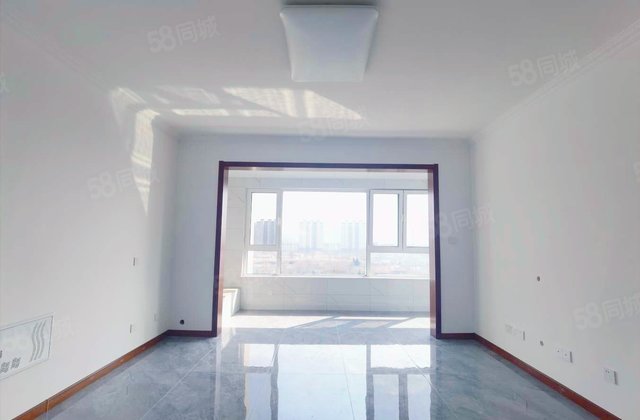 润锦中央美地3室2厅118㎡135万二手房图片