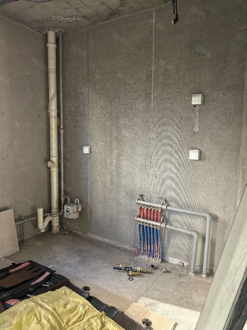 华韵锦园3室2厅2卫140㎡南北98万