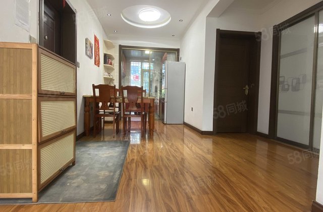 中央华景2室1厅88㎡42万二手房图片