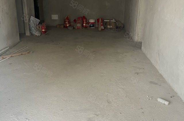 汇龙时代4室2厅131㎡96万二手房图片