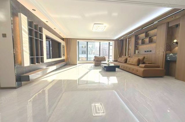 名门嘉园4室2厅211.77㎡128万二手房图片