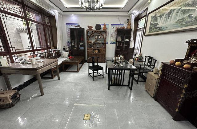 靠路边别墅。东昌  445万！东昌御府光岳府聊大花园城市主人