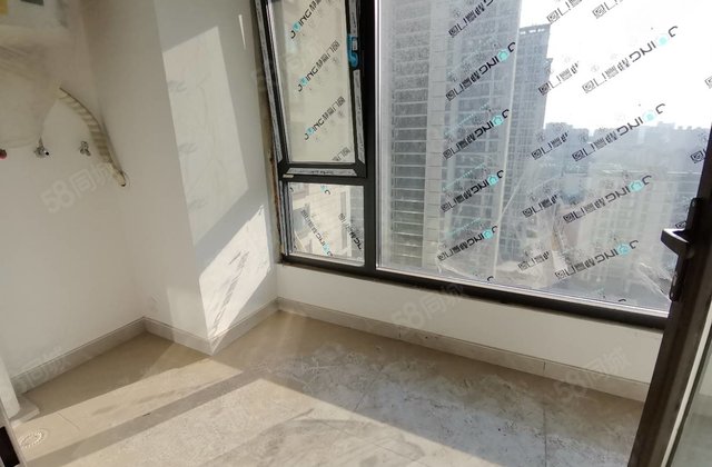 急售江山印新小区绿化好 送车位储藏室 看房方便