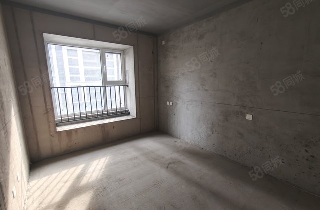 铂悦山3室2厅123㎡80万二手房图片