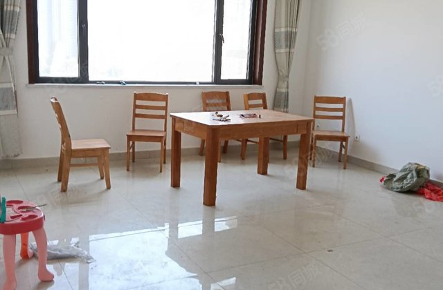 徒骇河附近，次新房，昌润莲城西邻滨湖新城，带车位地下室