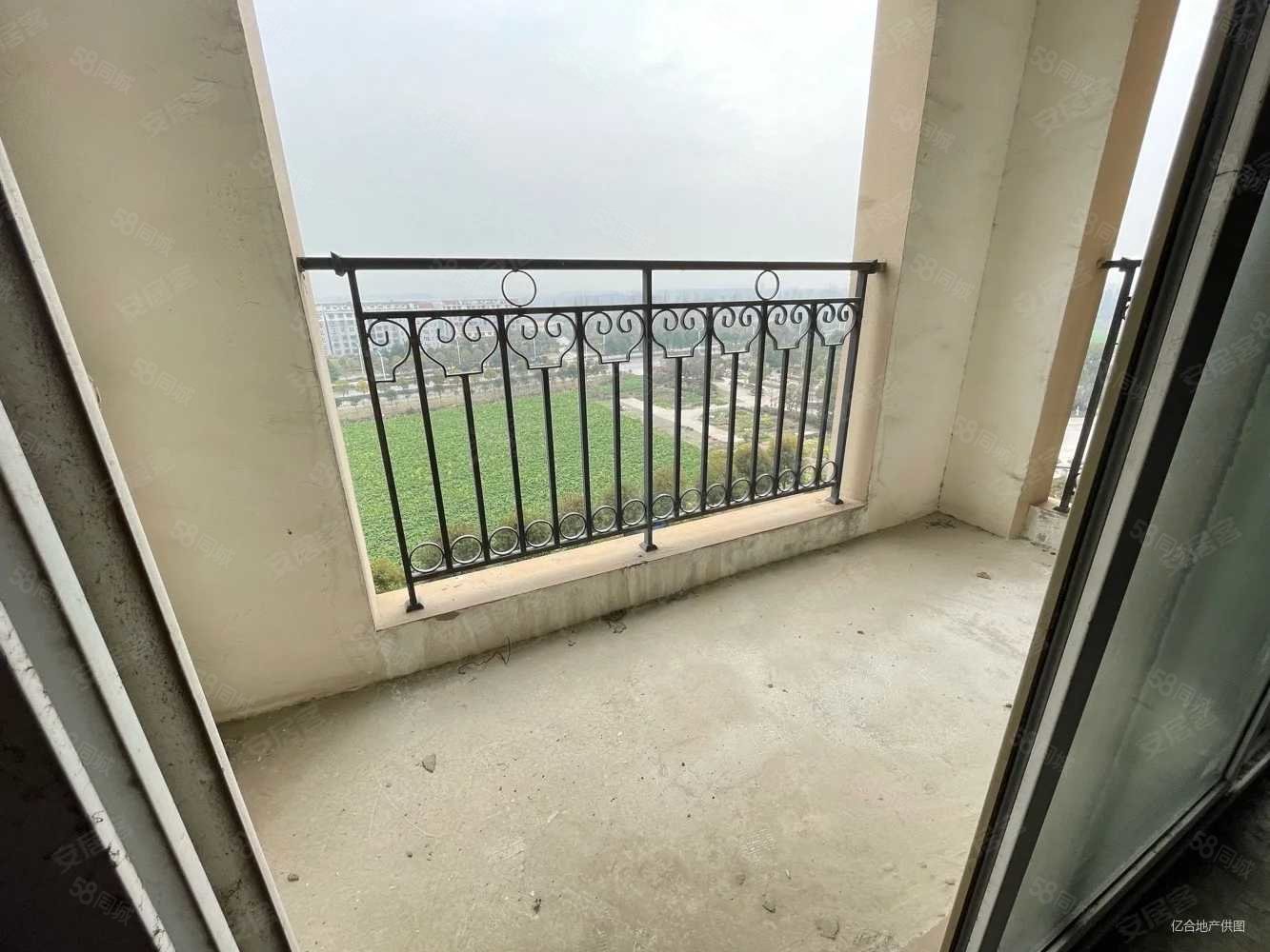 中南世纪城3室2厅1卫87.57㎡南28万