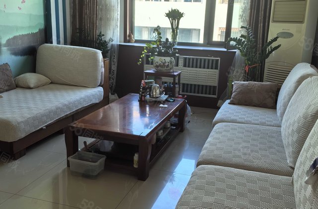 三居 采光好  交通便利 装修好 送28平方地下室，有停车位