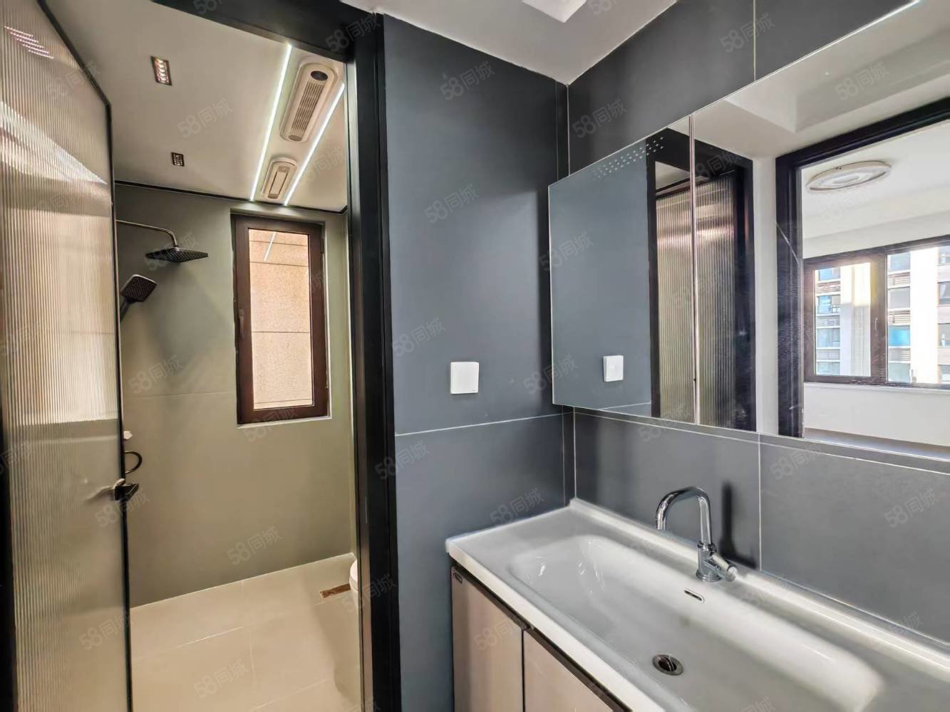 绿地斐勒公馆2室2厅2卫120㎡南北79万