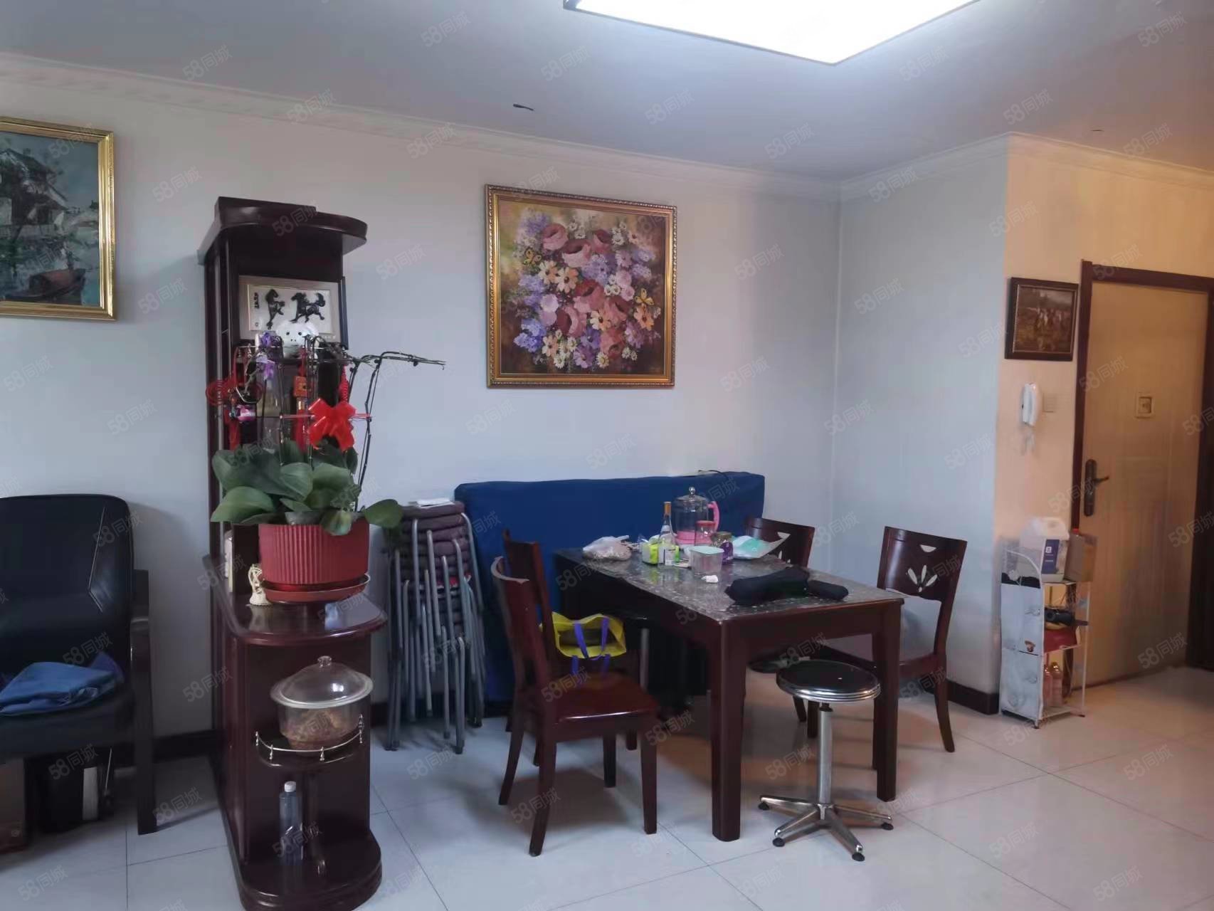 奧林公寓3室2廳2衛(wèi)152.82㎡南北215萬