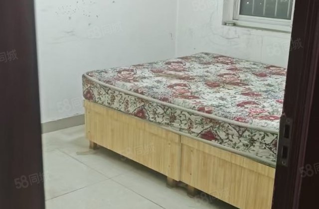翡翠城3室2厅140.57㎡89万二手房图片