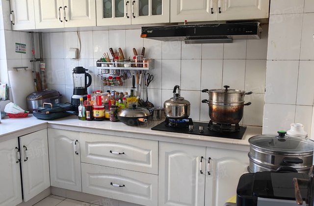 阳光实验一路之隔电梯洋房四室可按揭