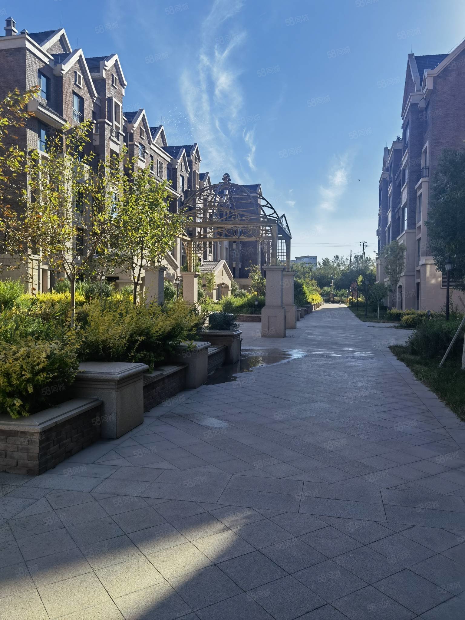 紫煜臻城煜园2室2厅1卫98㎡南北66.6万