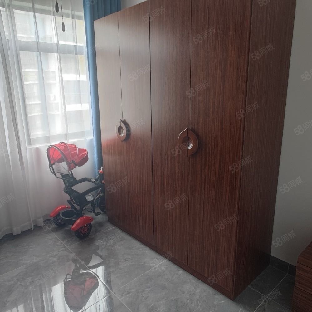 伟业氧立方3室2厅1卫99.25㎡南58万