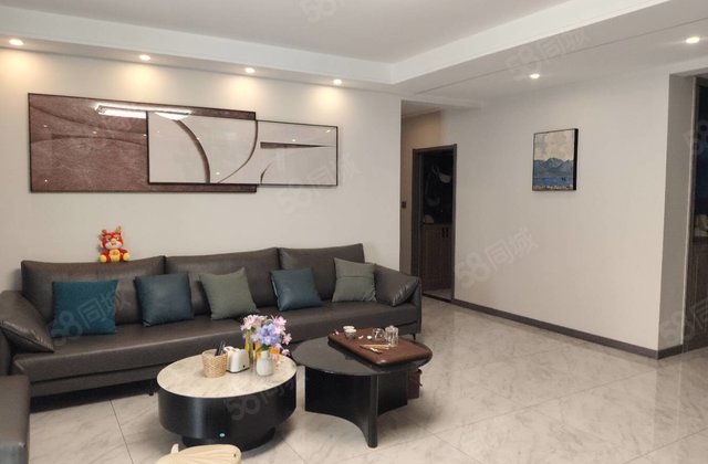 金恒丰湖御园3室2厅160㎡126万二手房图片