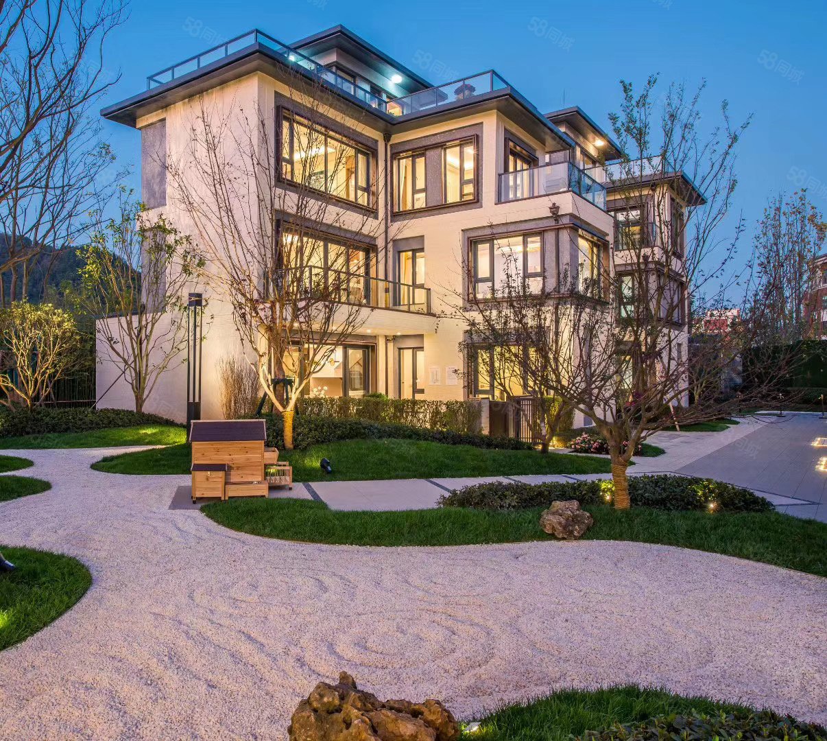 融创九宸府国风别墅 首付14万实得地上四层300平 送大花园