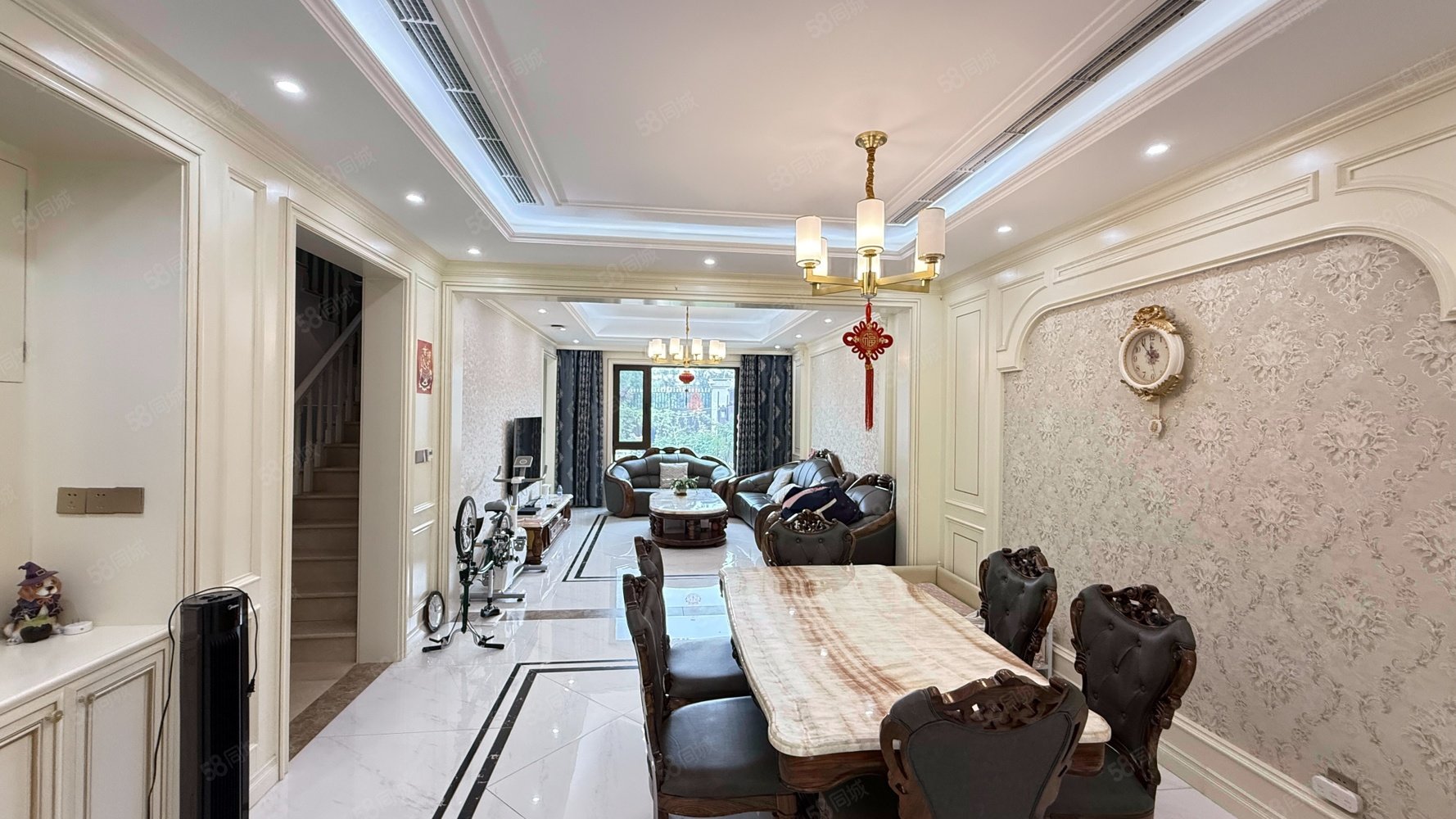 中海墅(東區(qū)別墅)4室2廳4衛(wèi)284.22㎡南北2200萬(wàn)