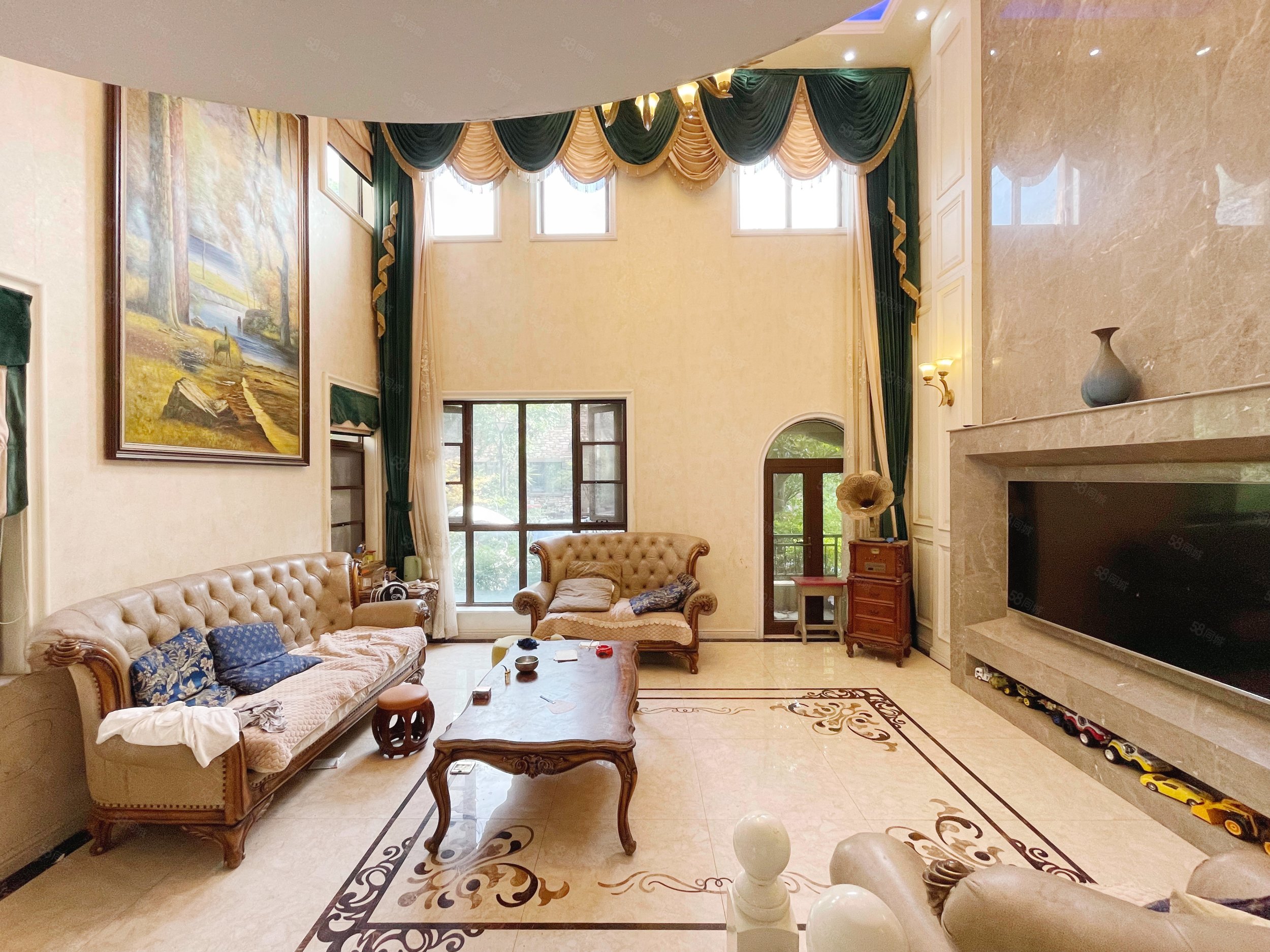 林溪湾别墅客厅挑高户型边户大院子