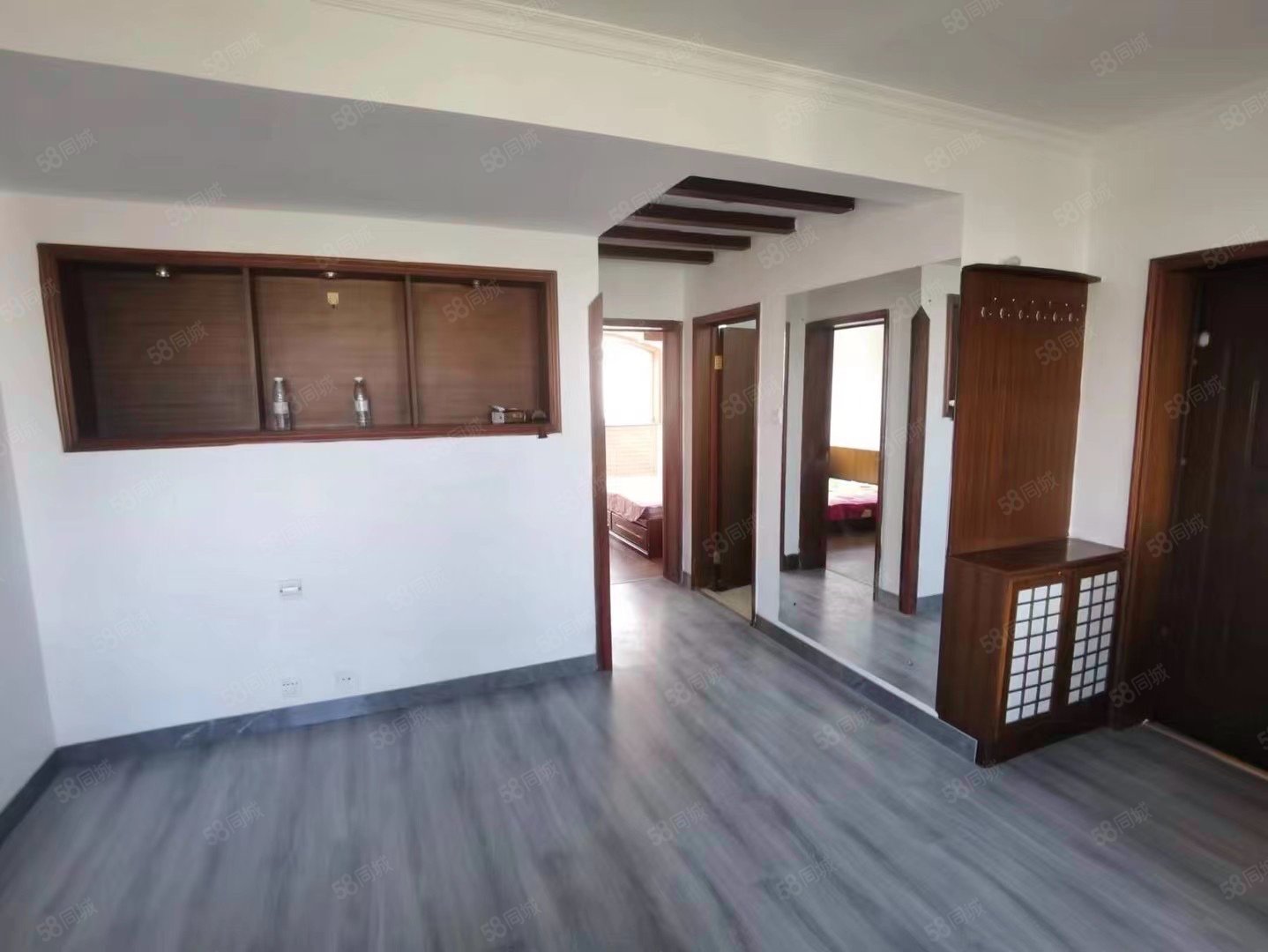 皇冠九龍灣花園2室1廳1衛(wèi)66.43㎡南62萬