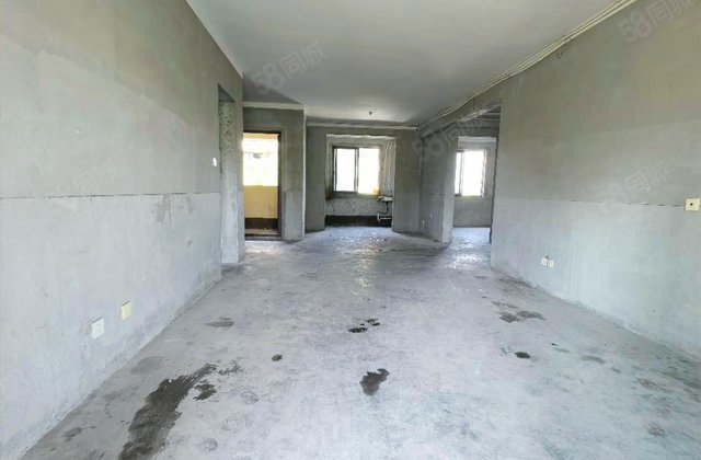金域蓝湾四区(常熟)4室2厅132.86㎡120万二手房图片