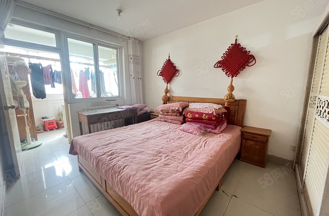 业主急售 香江西邻康城花园 三室两厅 中间好楼层