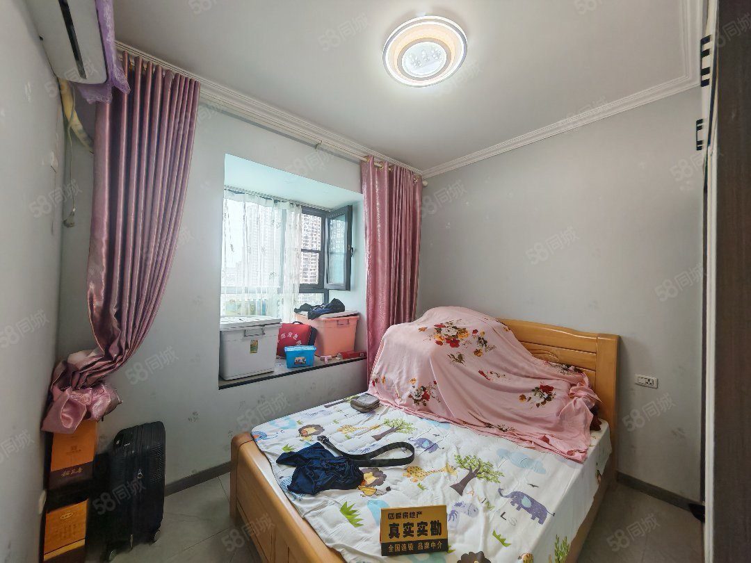 常隆花园3室2厅2卫121.7㎡南70万