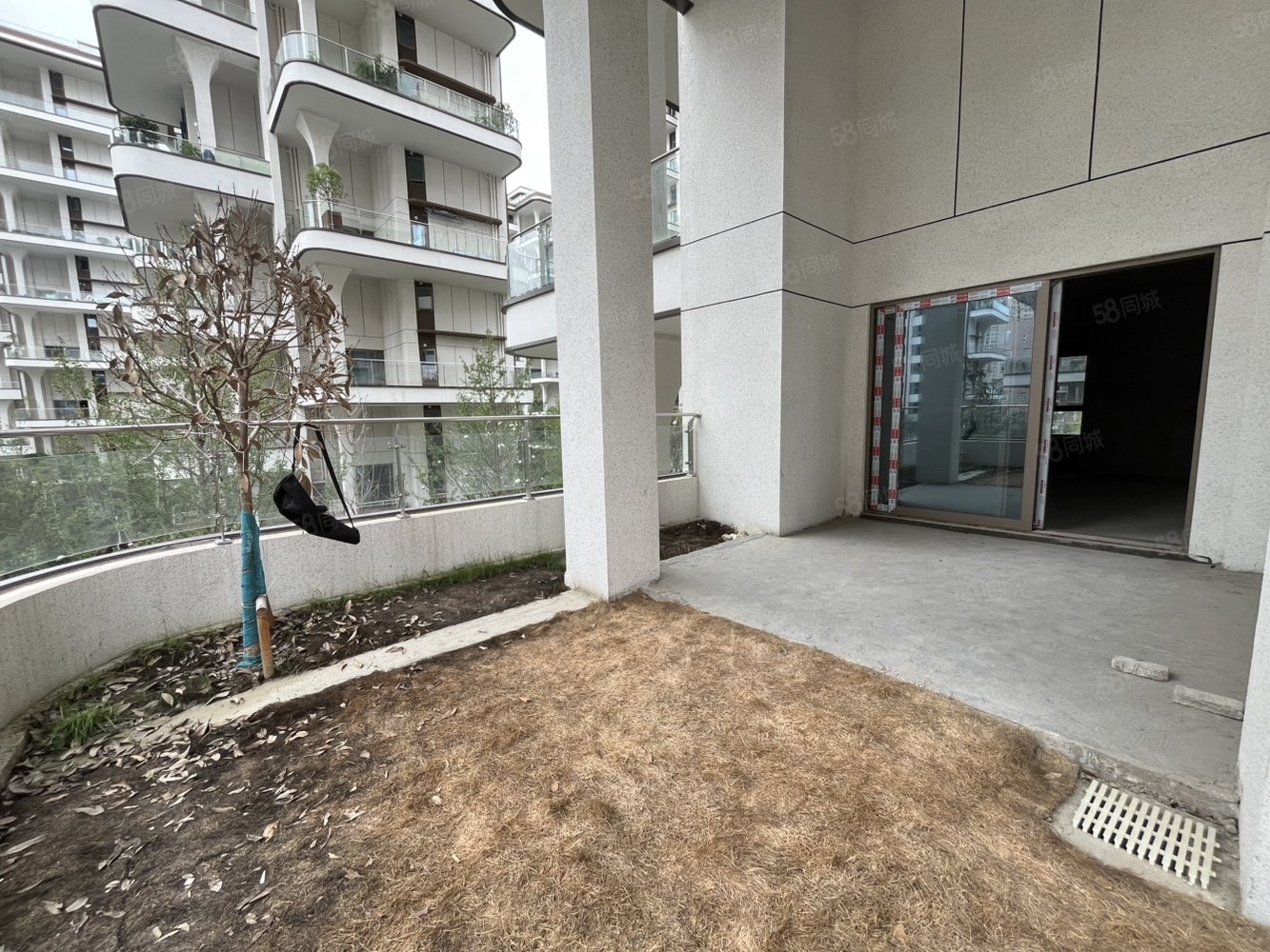 国瑞麓林府4室2厅3卫145㎡南北125万