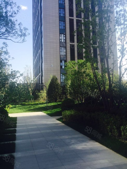 長安壹號2室1廳1衛(wèi)43㎡東250萬