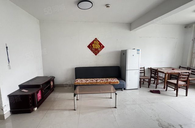 香江西水城雅居 电梯房 好楼层隔三室 诚心出售 阳明实验