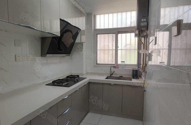 急售！建设东路！精装！三室！送储！紧邻汽车总站！