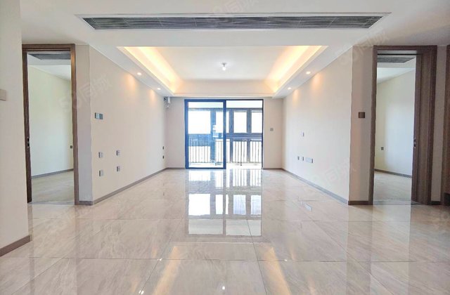 世茂苏河鹭鸣4室2厅135㎡278万二手房图片