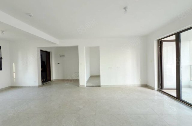 万达附近 江山印 电梯洋房 新房未住 带车位储藏室